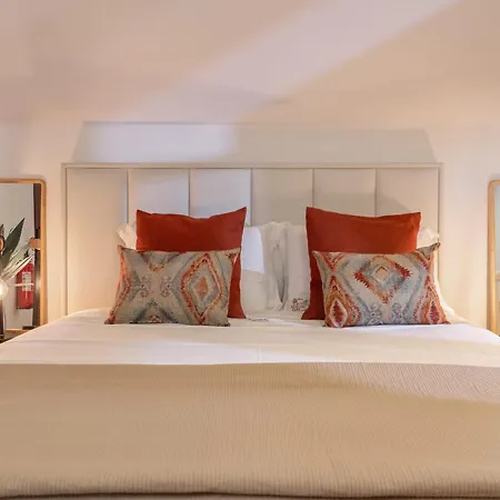 A Refuge In Nature - D'avo Teresa *