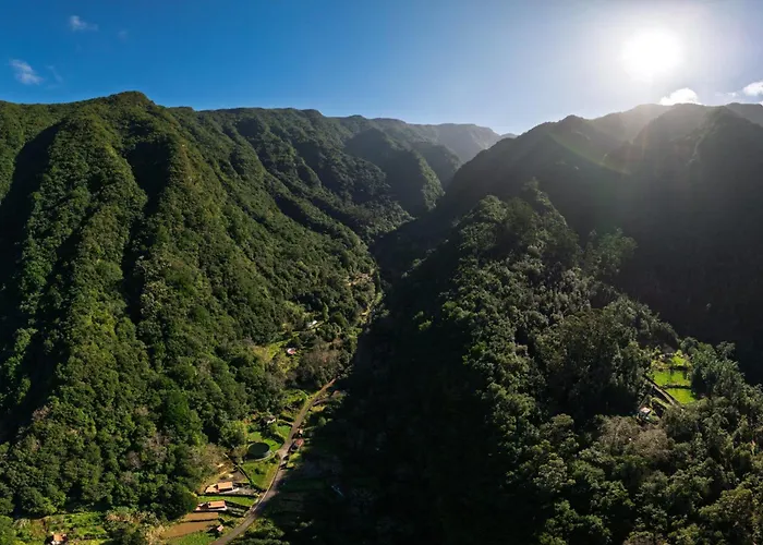 A Refuge In Nature - D'avo Teresa * São Vicente