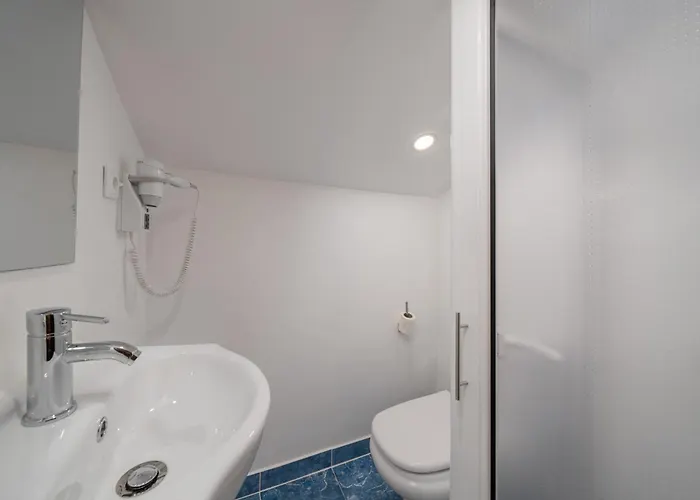 A Refuge In Nature - D'avo Teresa