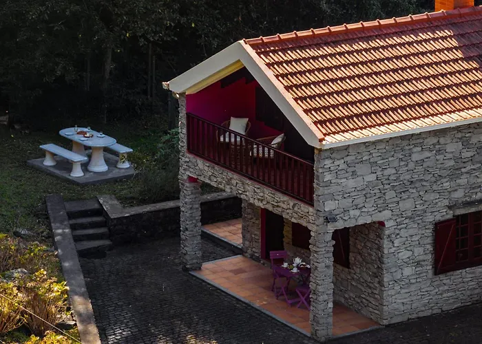 A Refuge In Nature - D'avo Teresa 木屋